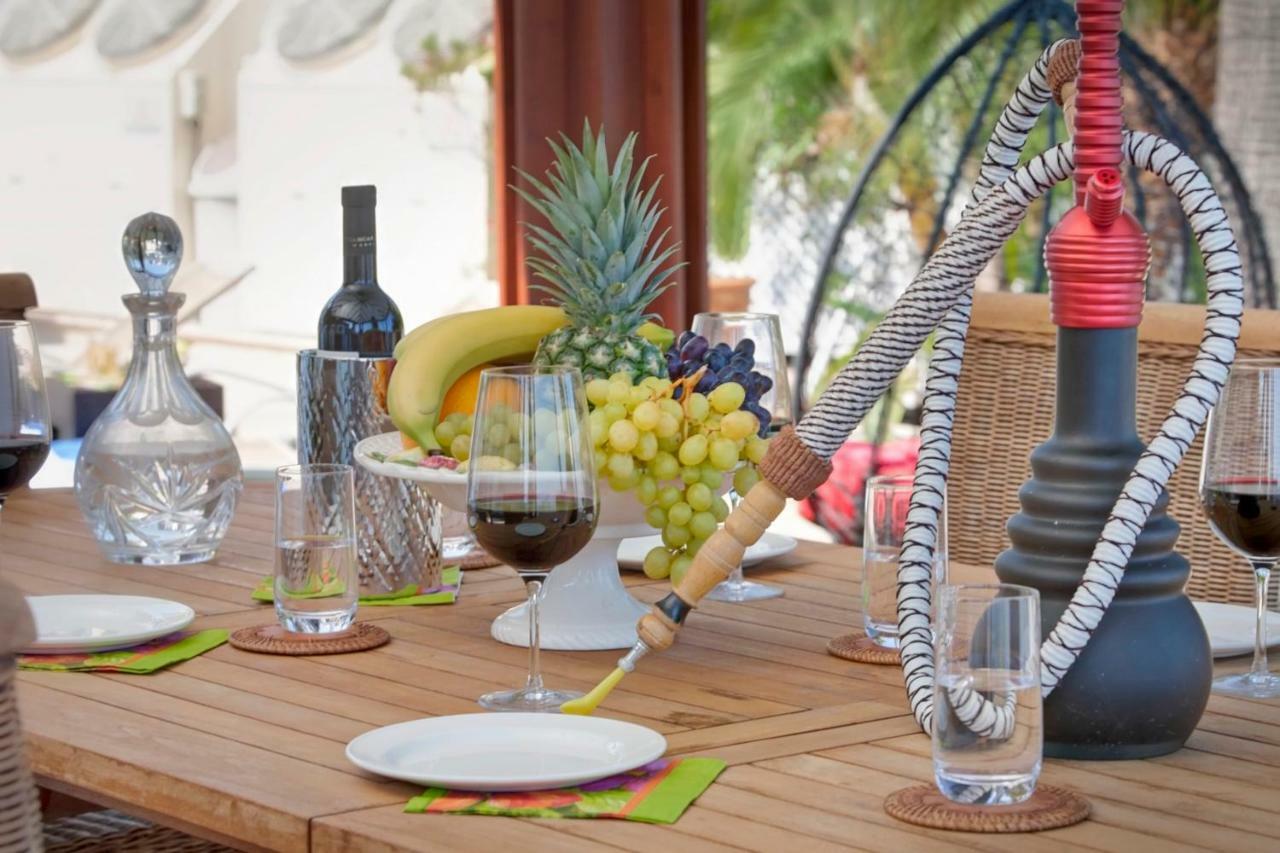 Limassol Beachfront Holiday Villa エクステリア 写真