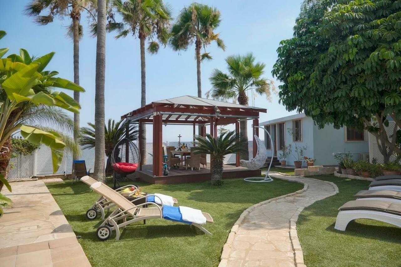 Limassol Beachfront Holiday Villa エクステリア 写真