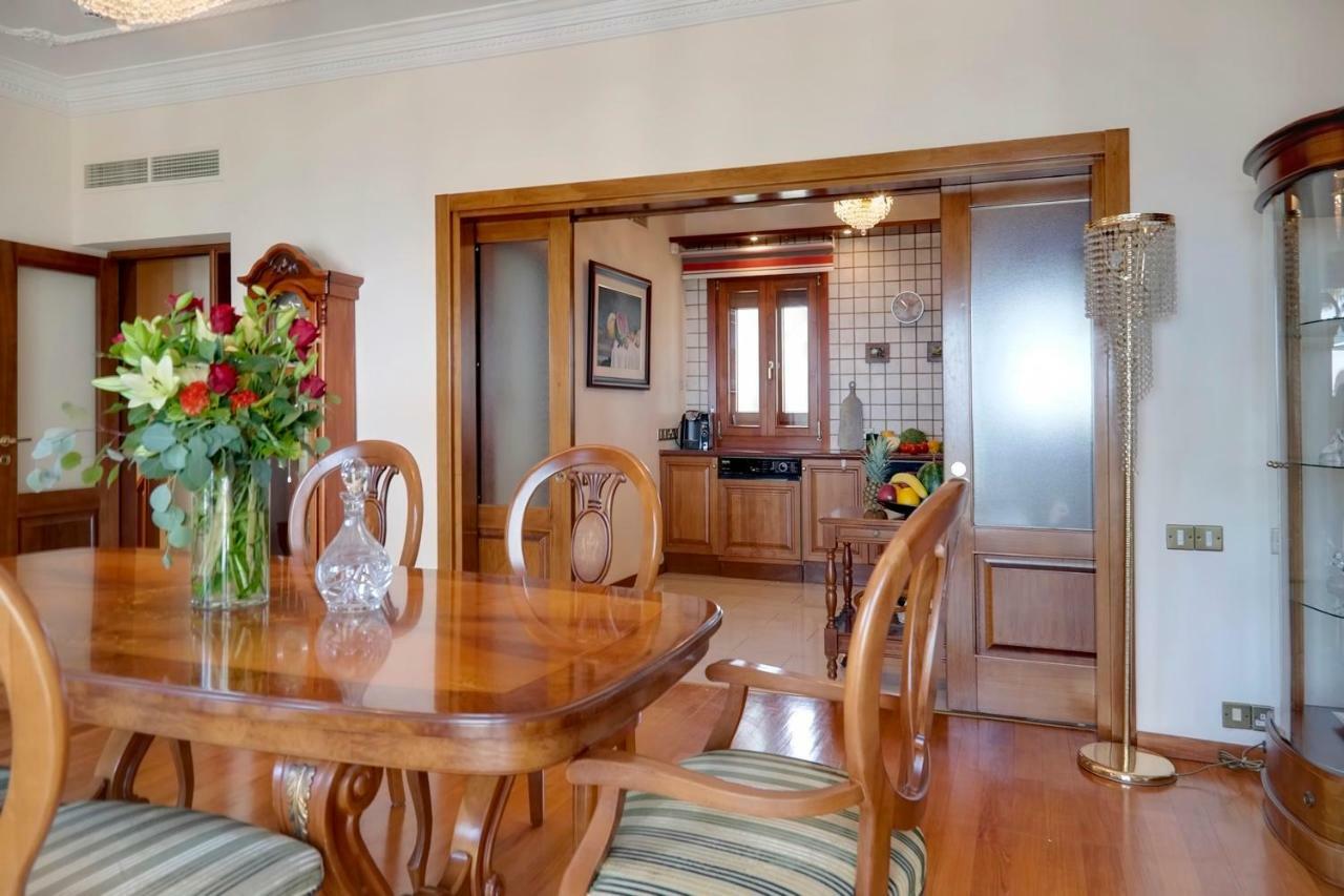 Limassol Beachfront Holiday Villa エクステリア 写真
