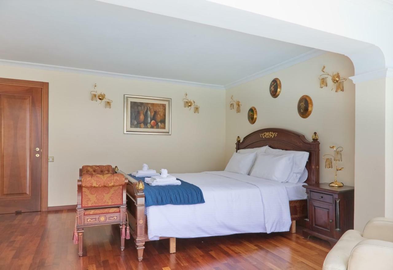 Limassol Beachfront Holiday Villa エクステリア 写真