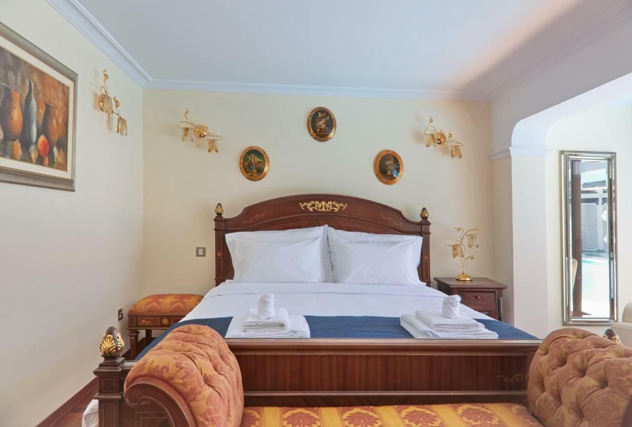 Limassol Beachfront Holiday Villa エクステリア 写真
