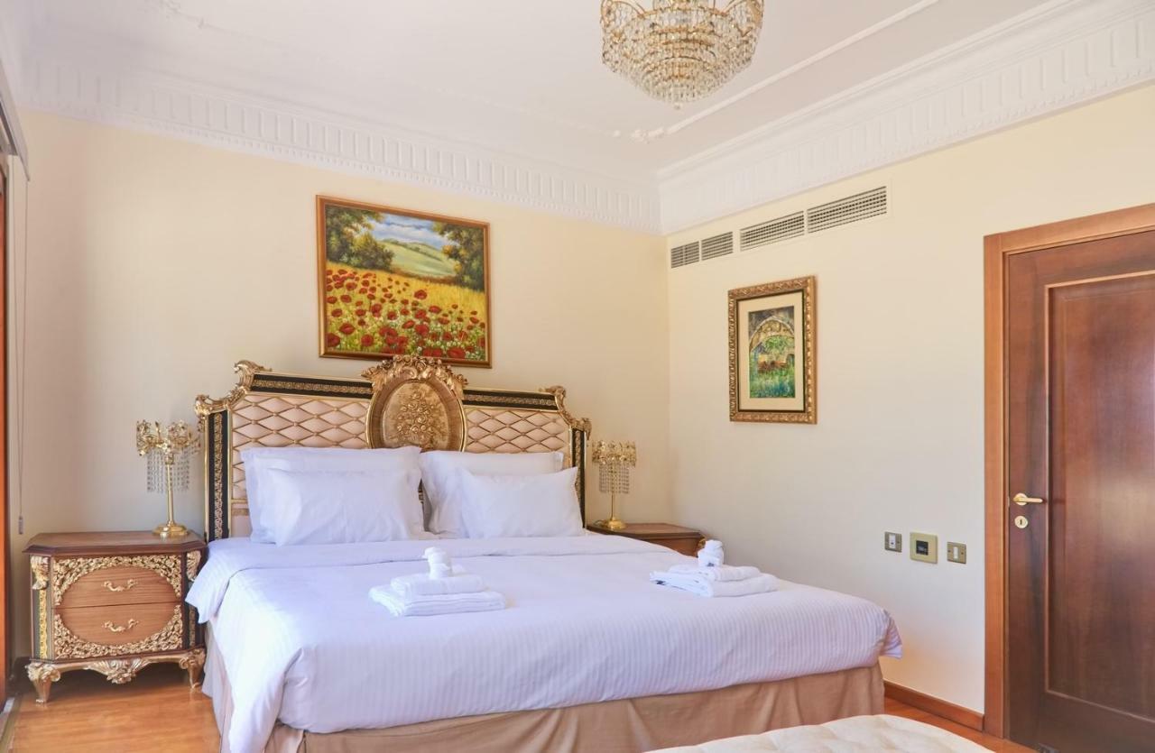 Limassol Beachfront Holiday Villa エクステリア 写真